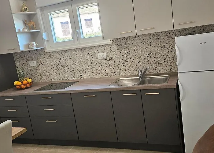 Apartment Bruno Trogir